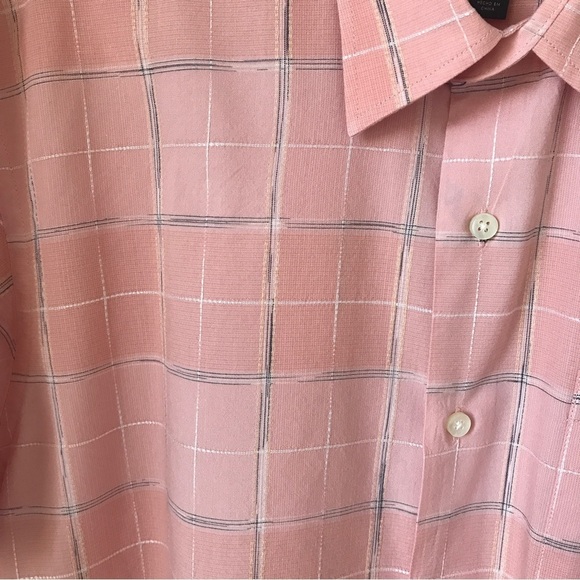 Van Heusen size L men’s short sleeve square hem peach color button up sh… - Picture 2 of 5